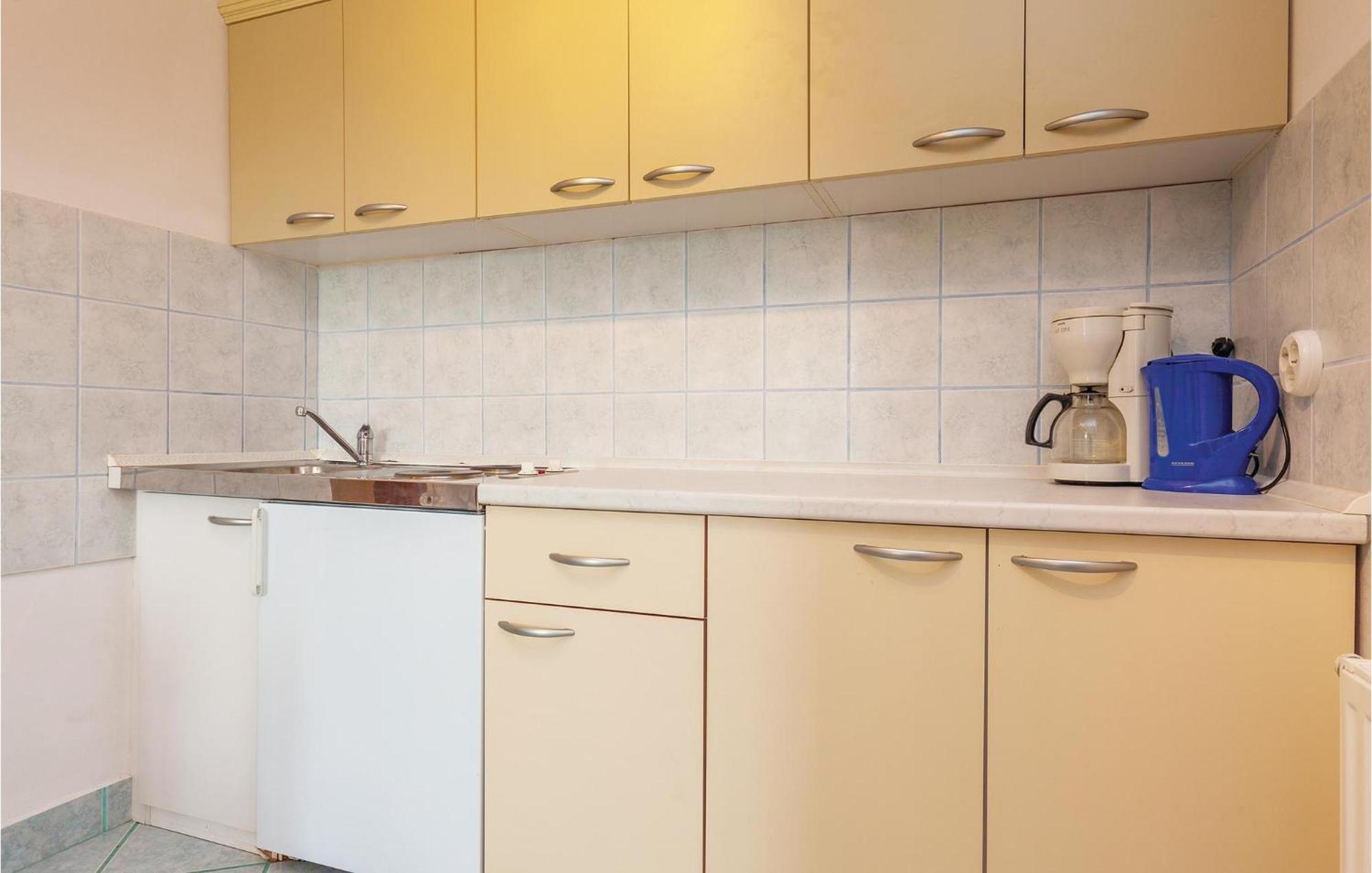 Stunning Apartment In Crikvenica With Wifi Ngoại thất bức ảnh