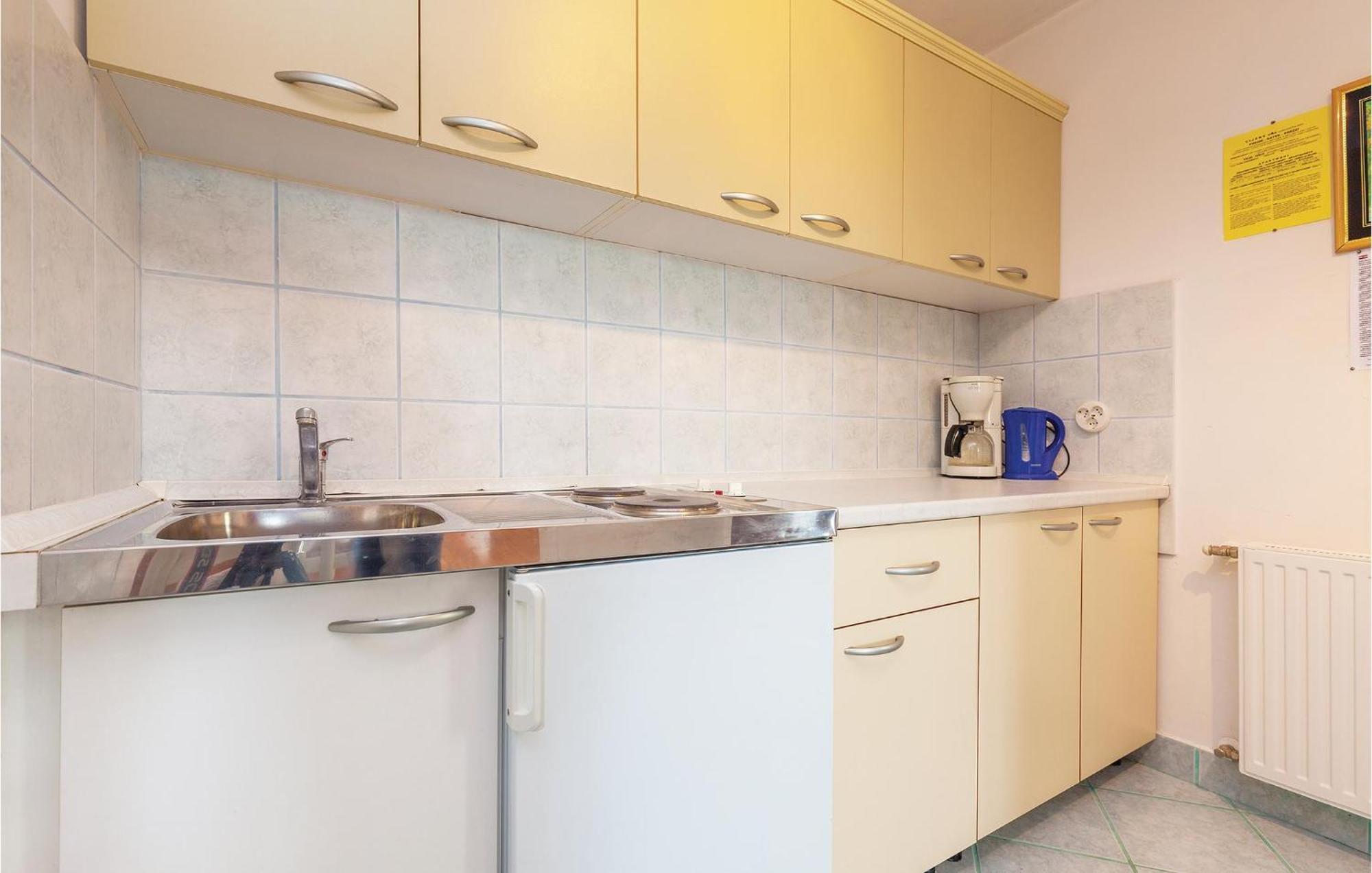 Stunning Apartment In Crikvenica With Wifi Ngoại thất bức ảnh
